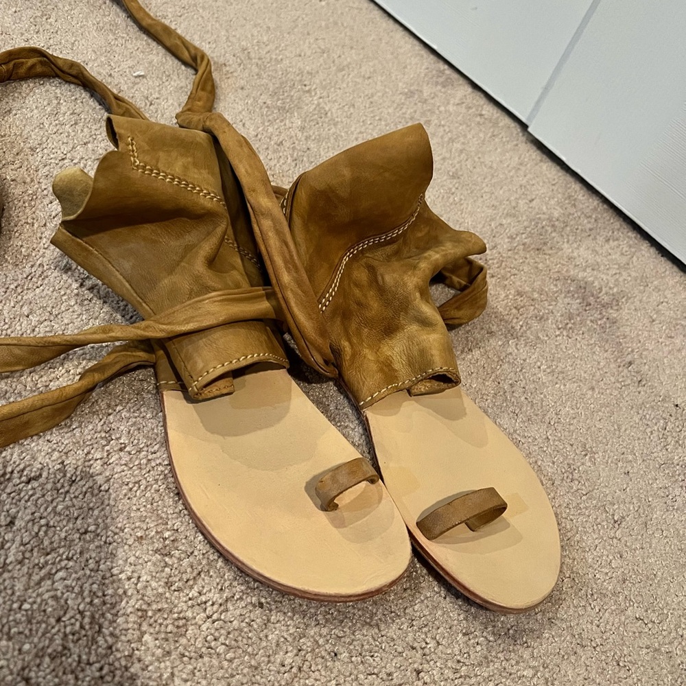 free people size 40 sandals NEW